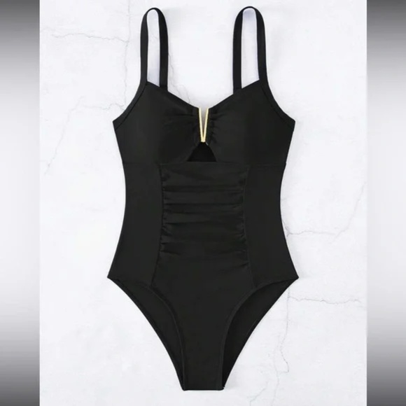 Colorful Cut out Adjustable Straps Ruched Monokini One Piece Swimsuit - Picture 8 of 14